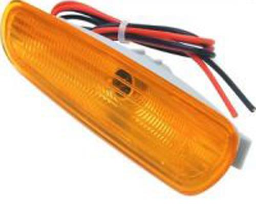 Luz trasera de posición izquierda A001820925664 Mercedes