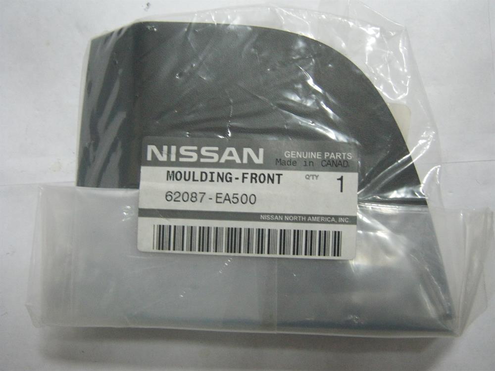 62087EA500 Nissan moldura de parachoques delantero izquierdo