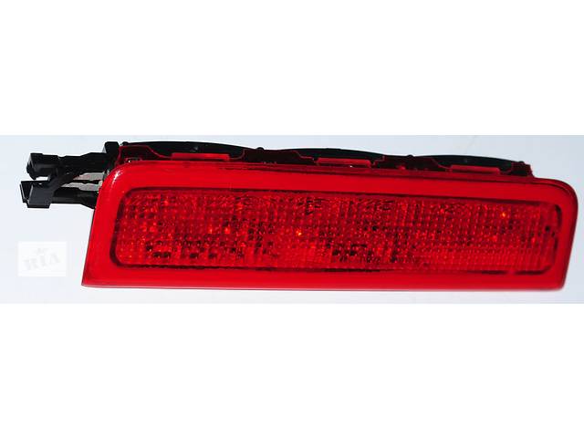Lampara de luz de freno adicional  VAG 2K0945087E precio, desde 31,09 EUR