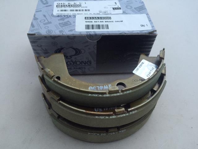 Comprar 4833A34000 Ssang Yong Juego de zapatas de frenos, freno de estacionamiento