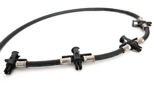 Tubería de retorno de combustible de los inyectores Mercedes 6460700932 precio, desde 56,43 EUR