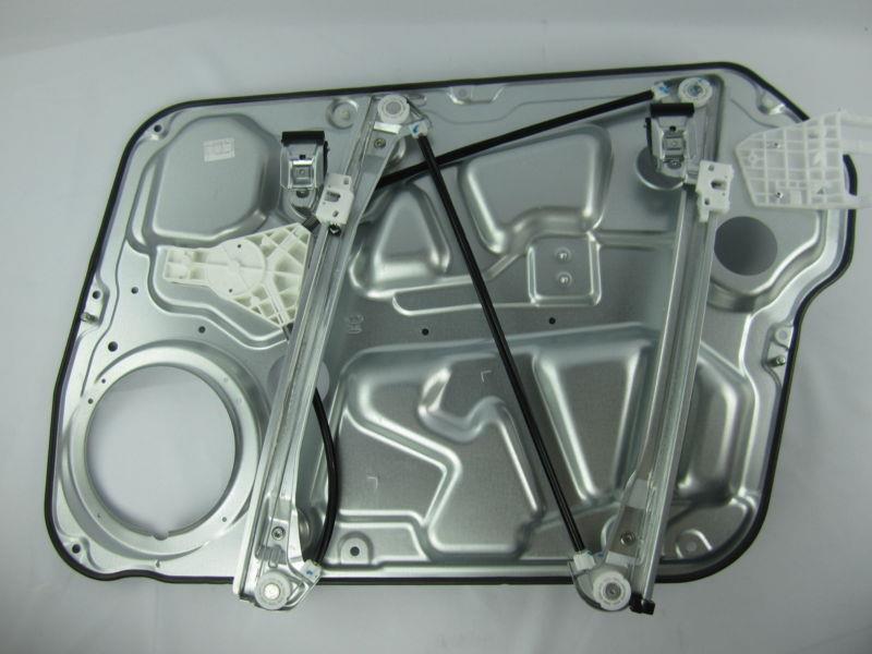Panel lateral de puerta delantera izquierda Hyundai/Kia 824713K500 precio, desde 90,60 EUR