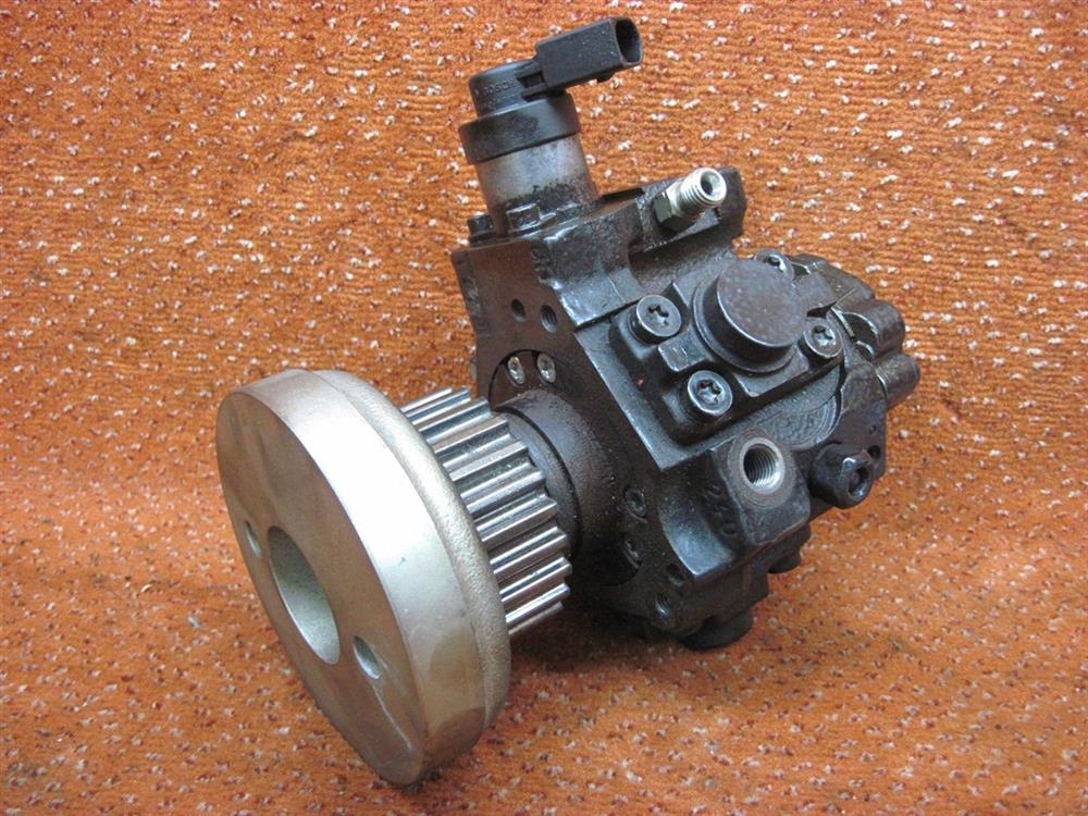 Bomba inyectora 059130755S VAG