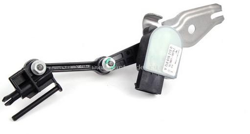 Sensor de nivel de carrocería delantero izquierdo 7L0616213D VAG