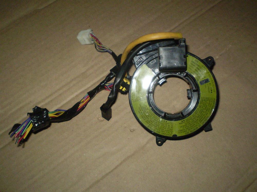 MR587756 Mitsubishi anillo airbag del volante