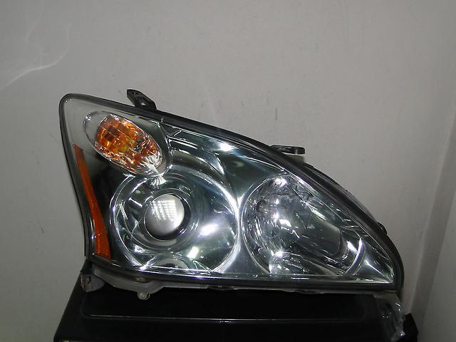 Faro derecho 8114548230 Toyota