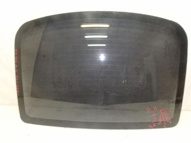 BN8V63930B Mazda luneta trasera