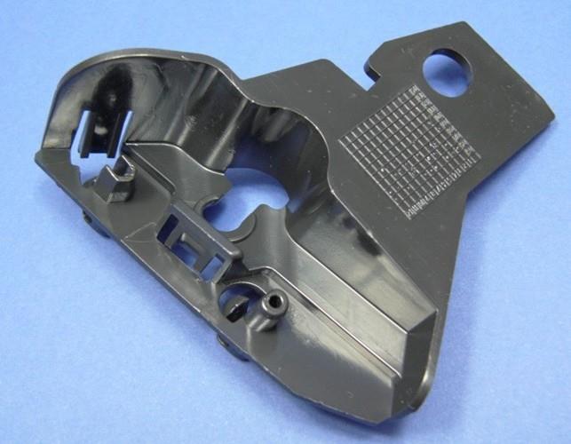 Soporte de moldura inferior de faro izquierdo Mercedes 9068821014 precio, desde 7,43 EUR