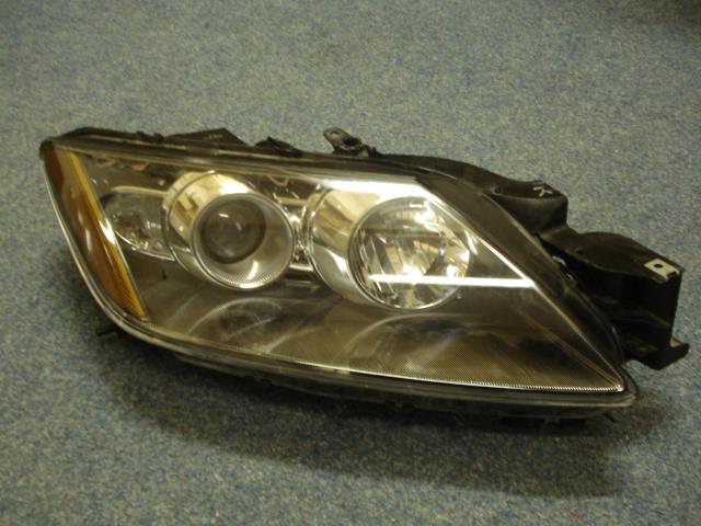 Faro derecho para Mazda CX-7 (ER)