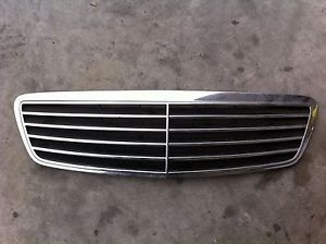 Parrilla A22088003839040 Mercedes