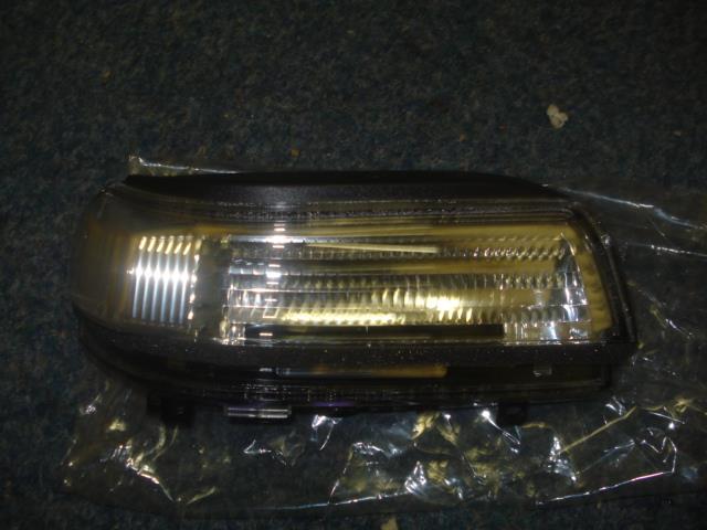 Luz intermitente de retrovisor exterior izquierdo 8351A029 Mitsubishi