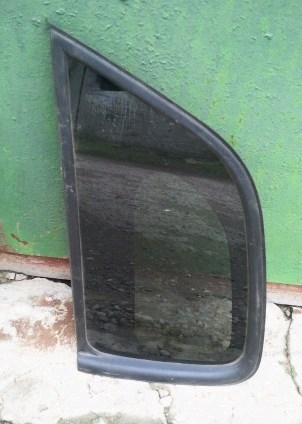 878102E000 Hyundai/Kia ventanilla costado superior izquierda (lado maletero)