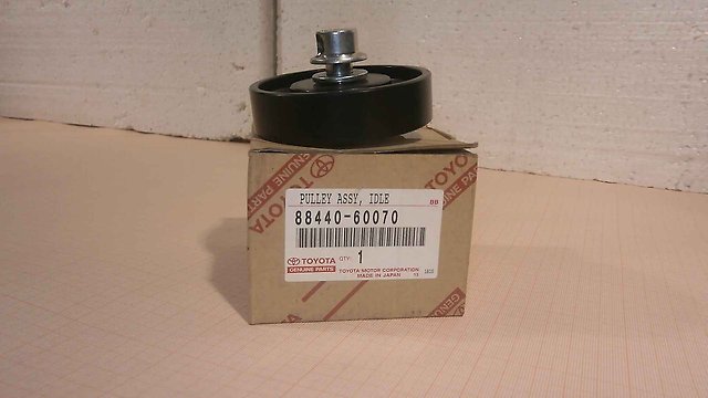 8844060070 Toyota rodillo, correa trapecial poli v