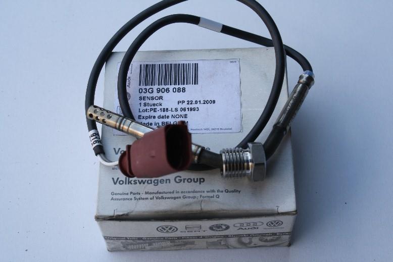 Sensor de temperatura de gases de escape antes del filtro de partículas 03G906088 VAG