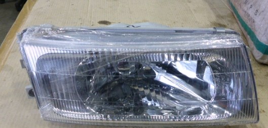 Faro derecho para Mitsubishi Lancer 6 (CK/PA)