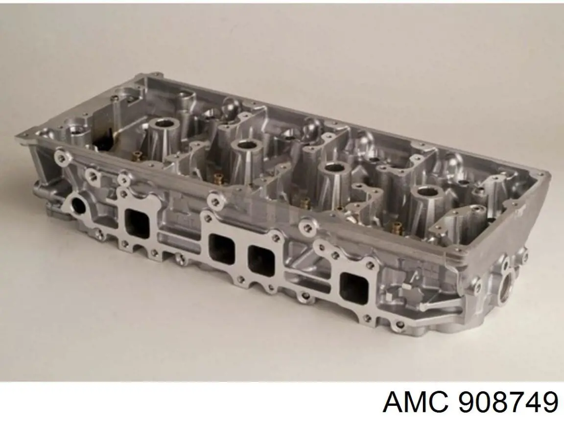 Culata de motor Ford 4986980