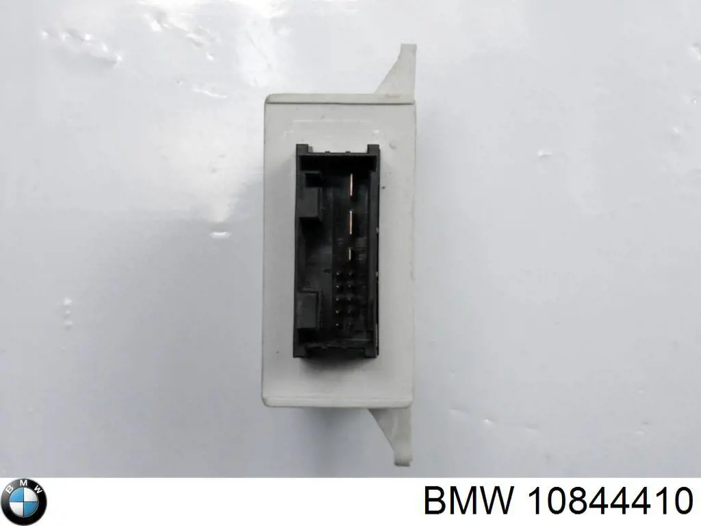 10844410 BMW