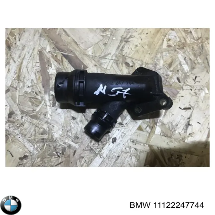 Brida del sistema de refrigeración (triple unión) 11122247744 BMW