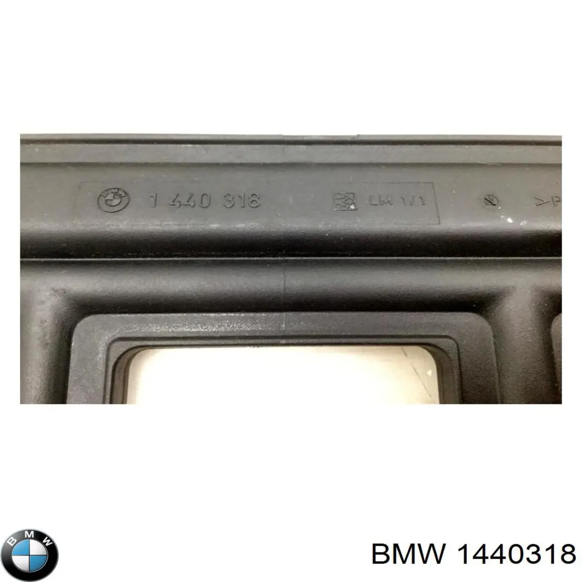 Tubo de ventilación del cárter 1440318 BMW