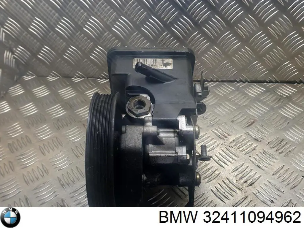 Bomba de dirección 32411094962 BMW