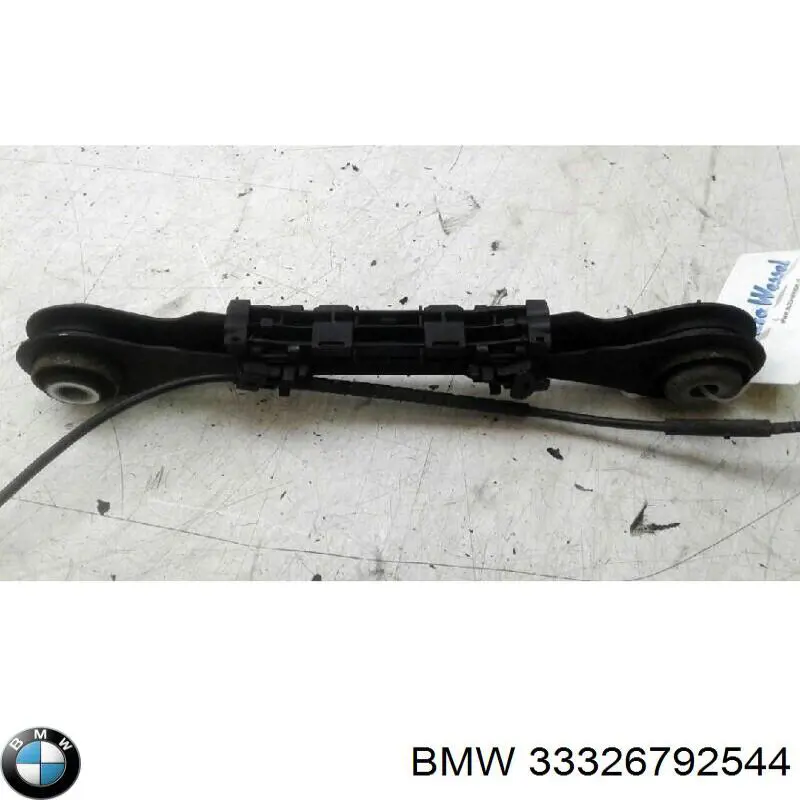 Brazo superior derecho de la suspensión trasera 33326792544 BMW