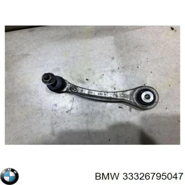 Brazo transversal izquierdo de suspensión trasera 33326795047 BMW