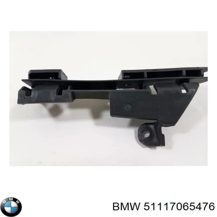 51117065476 BMW soporte de guía para parachoques trasero, derecho