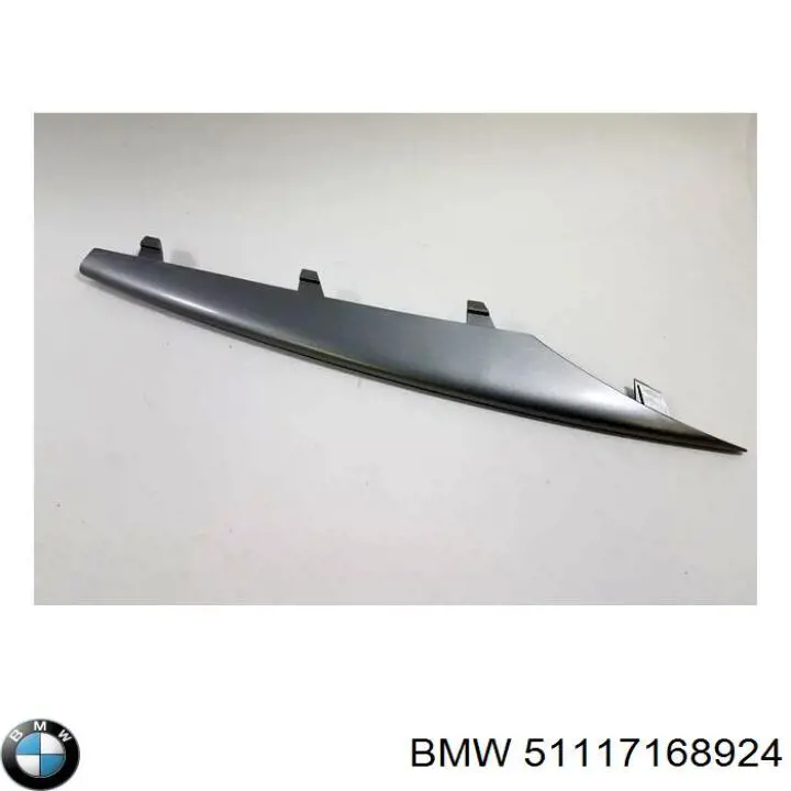 51117168924 BMW moldura de rejilla parachoques delantero derecha
