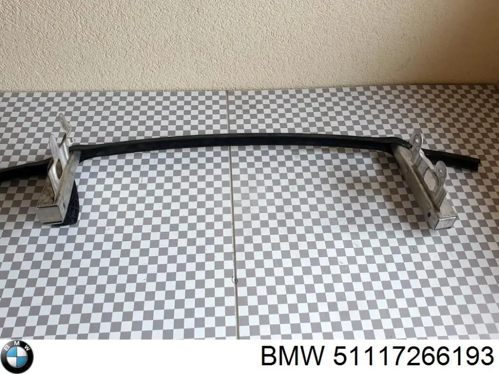 Soporte del absorbedor del parachoques delantero BMW 51117266193