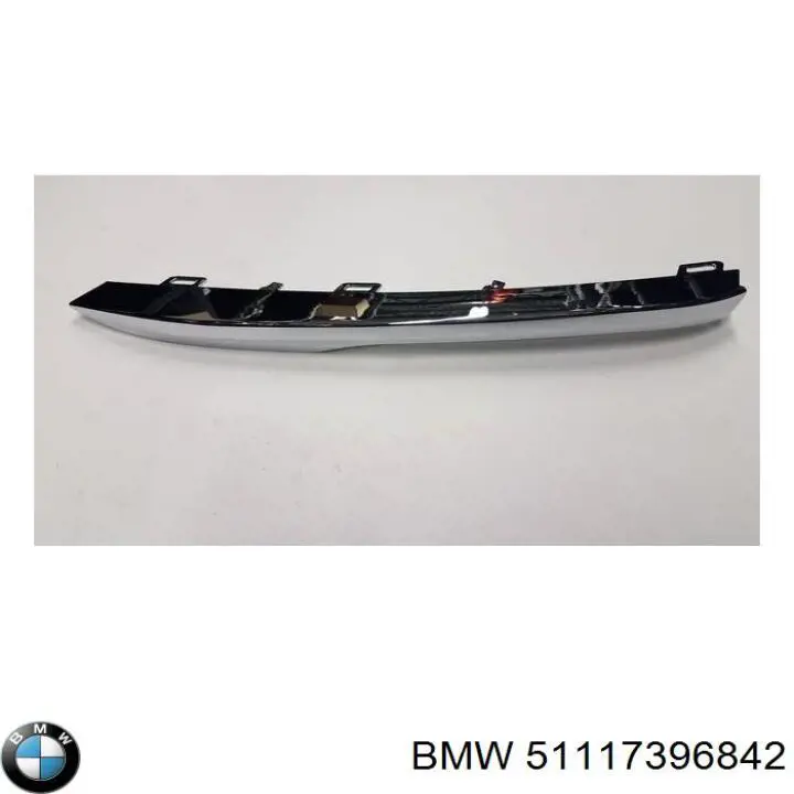 51117396842 BMW moldura de rejilla parachoques delantero derecha