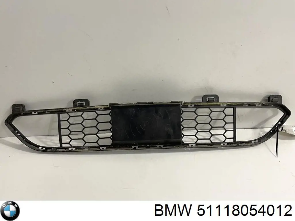 Rejilla inferior del parachoques delantero 51118054012 BMW