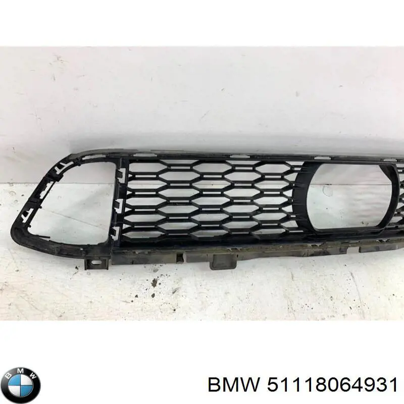 Rejilla de ventilación, paragolpes delantero, central BMW 51118064931 precio, desde 25,95 EUR
