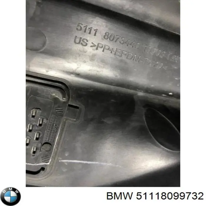 Comprar 51118099732 BMW Embellecedor de faro antiniebla derecho