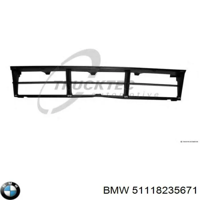 51118235671 BMW rejilla de ventilación, parachoques trasero, central