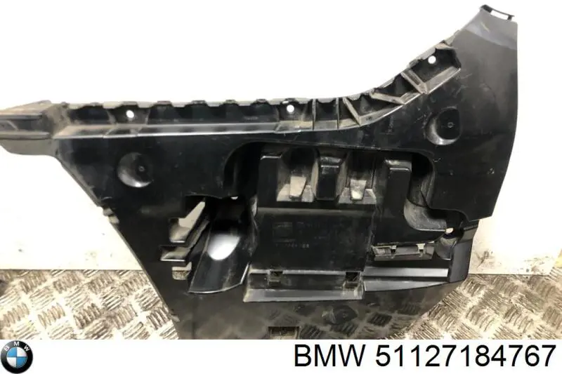 Soporte de paragolpes trasero izquierdo para BMW 5 (F10)