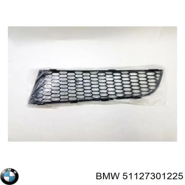 51127301225 BMW soporte de parachoques trasero central