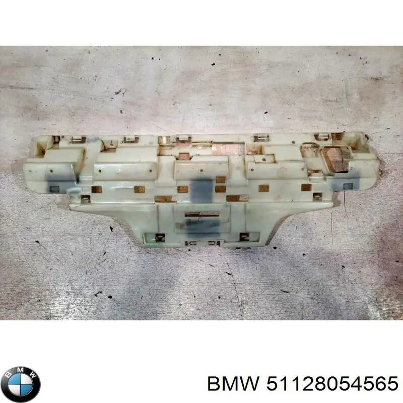 51128054565 BMW soporte de parachoques trasero central