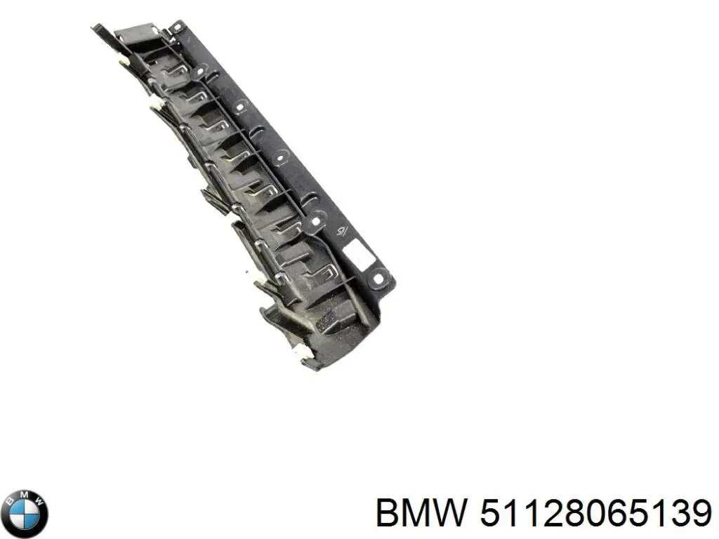 51128065139 BMW Soporte central del parachoques trasero