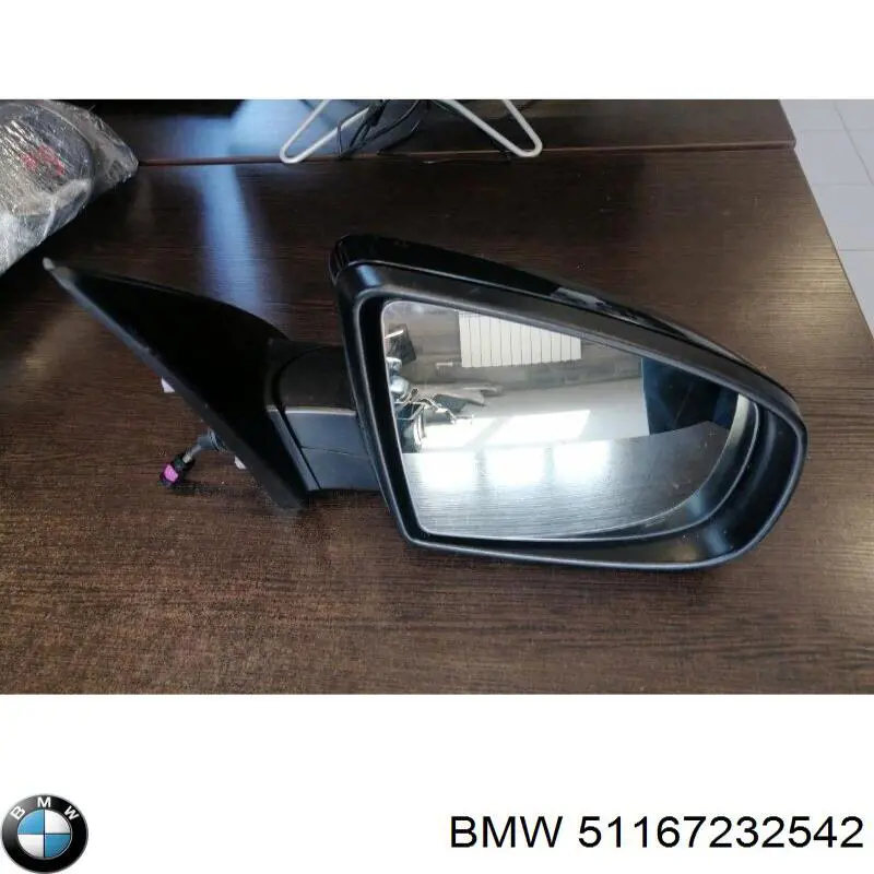 51167232542 BMW Carcasa interior del espejo retrovisor derecho