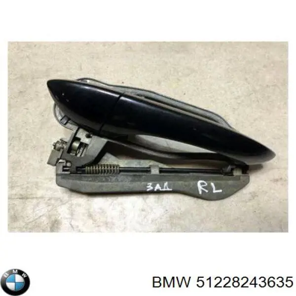 Soporte de manija exterior de puerta trasera izquierda BMW 51228243635