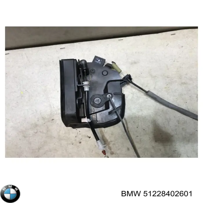 Cerradura de puerta trasera izquierda BMW 51228402601 precio, desde 79,41 EUR