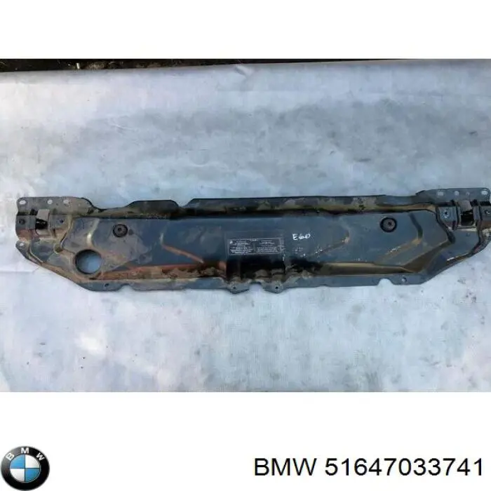 Soporte de radiador superior 51647033741 BMW