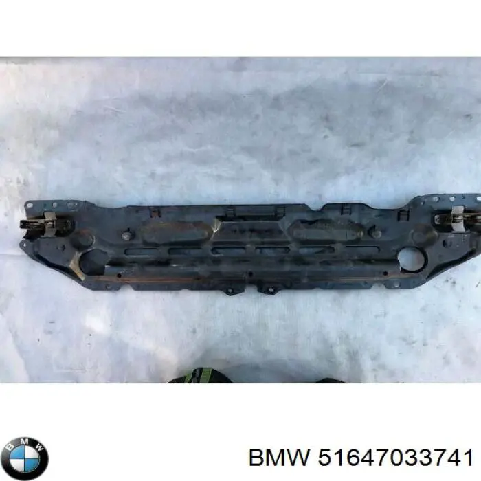 Soporte de radiador superior (panel de montaje para foco) para BMW 5 (E60)