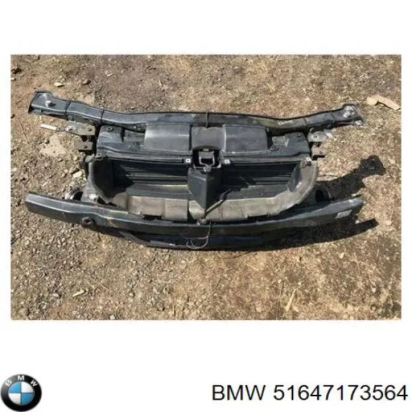 51647173564 BMW soporte de radiador superior (panel de montaje para foco)