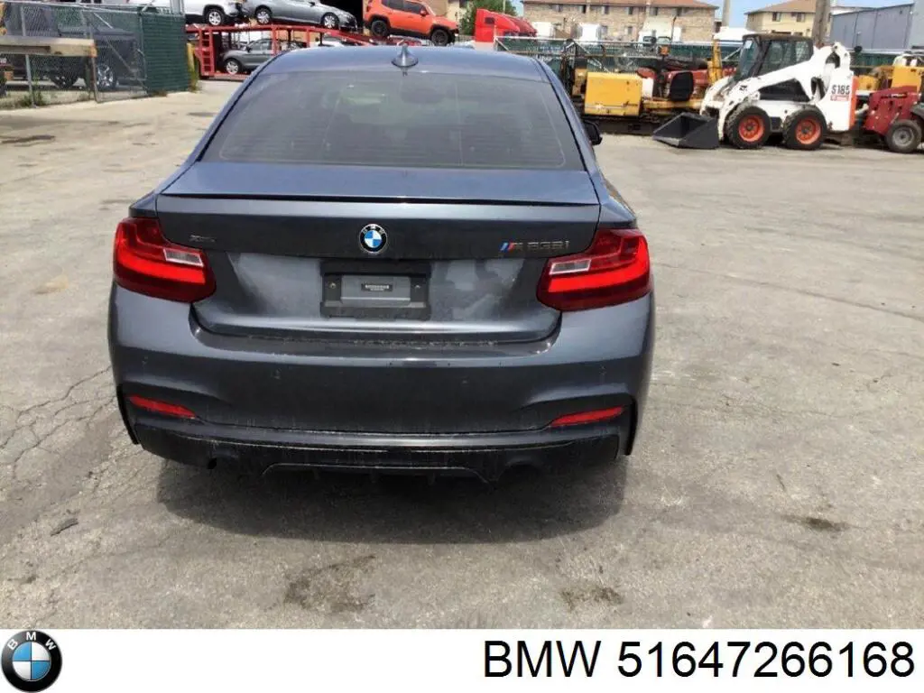 Soporte superior derecho del radiador 51647266168 BMW