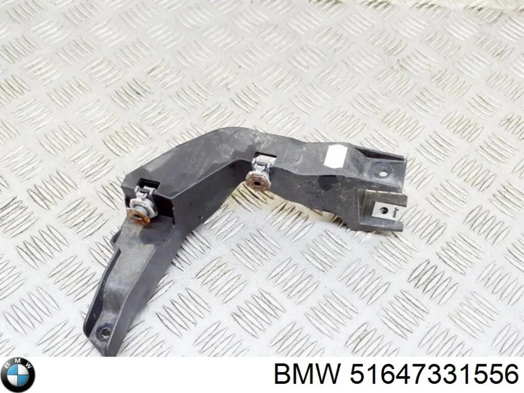 Soporte de fijación del faro delantero derecho BMW 51647331556 precio, desde 60,83 EUR