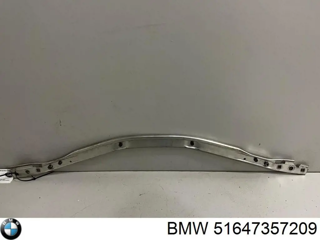 Soporte superior del radiador (panel de montaje de faros) BMW 51647357209 precio, desde 43,36 EUR
