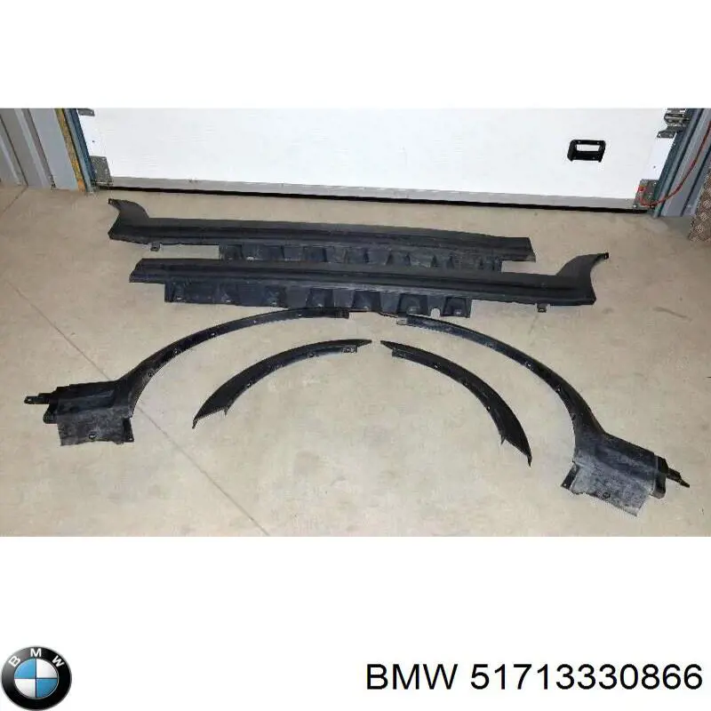 Comprar 51713330866 BMW Estribo derecho