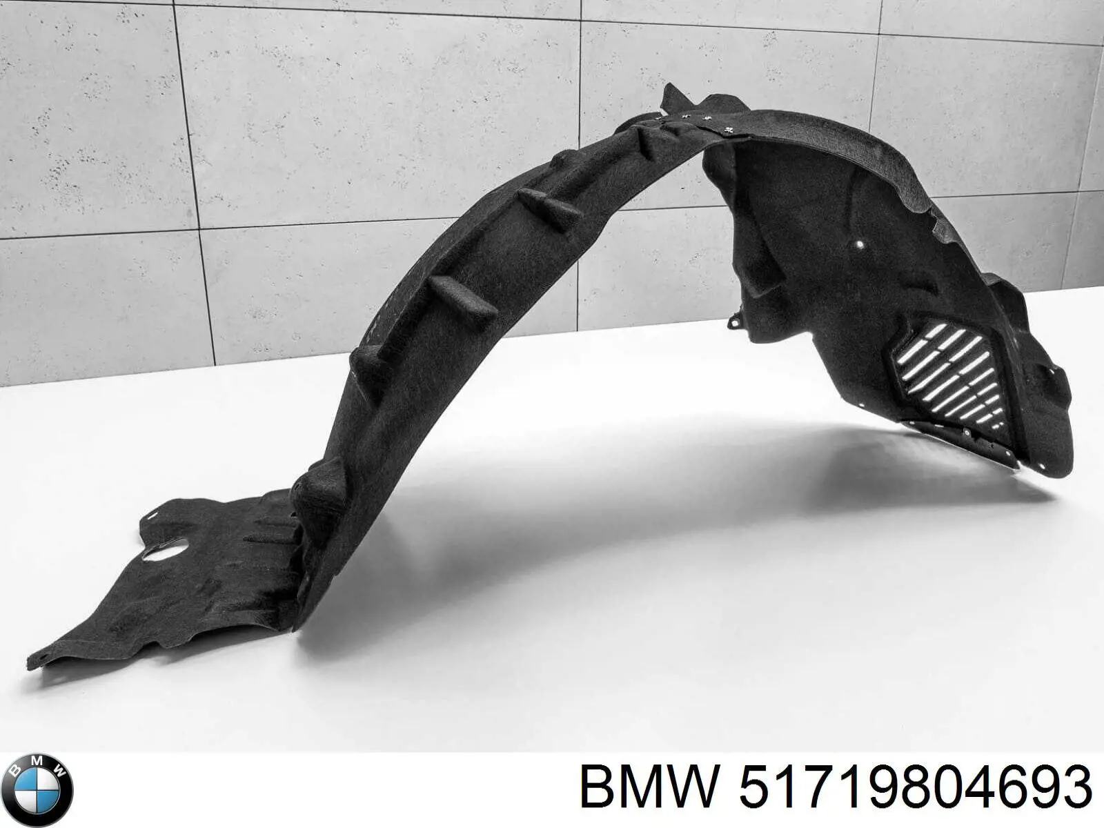 51719804693 BMW 