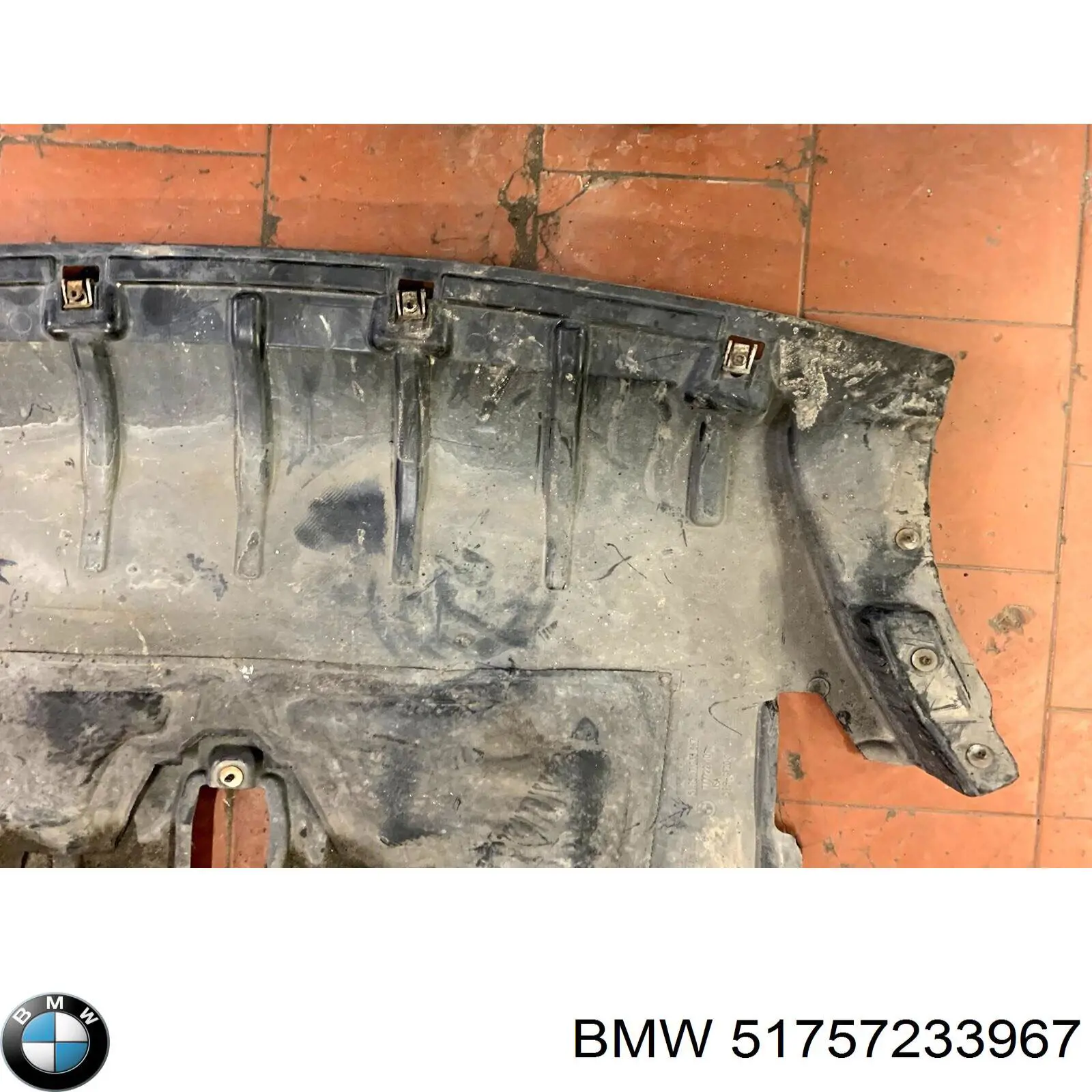 Protección delantera del motor 2053345 Polcar